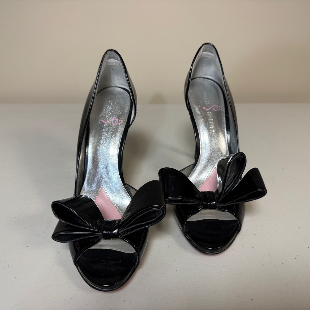 NWOT PARIS HILTON Stiletto Heel Shoes 8.5 Black Patent Leather Bow Peep Toe Pump